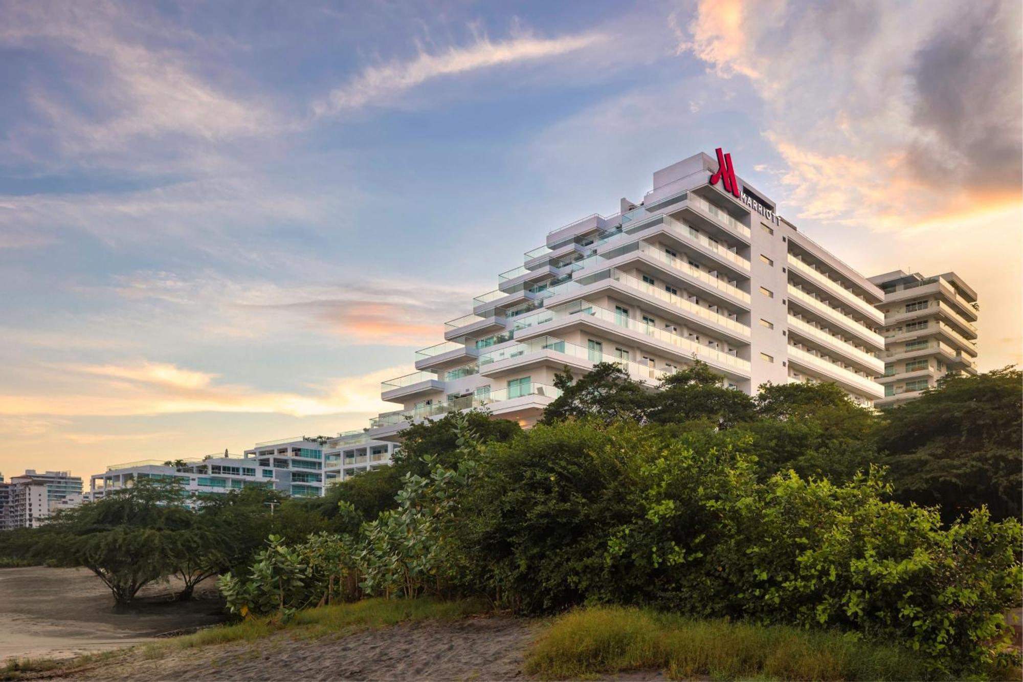 Santa Marta Marriott Resort Playa Dormida Exterior photo The Marriott Cancun Resort